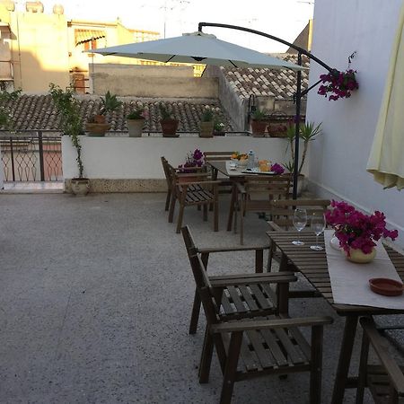 Case Vacanze Le Rose Vila Noto Exterior foto